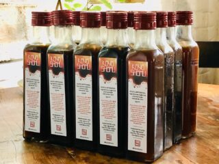 1º lote do shoyu Koyo Shomu está pronto! Apenas 20 unidades! 

Entre e contato e garanta o seu. 

#shoyu
#shoyuorganico 
#shoyuartesanal